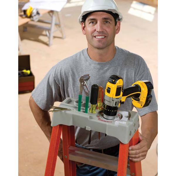 BRAND NEW LOUISVILLE 6′ FIBERGLASS STEPLADDER 300 Lb. TYPE 1A CAPACITY
