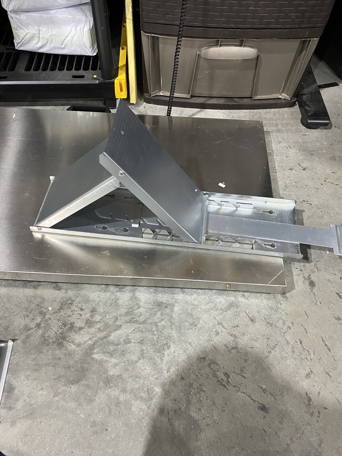 Slater Style Roof Bracket | Sale Craft Qual