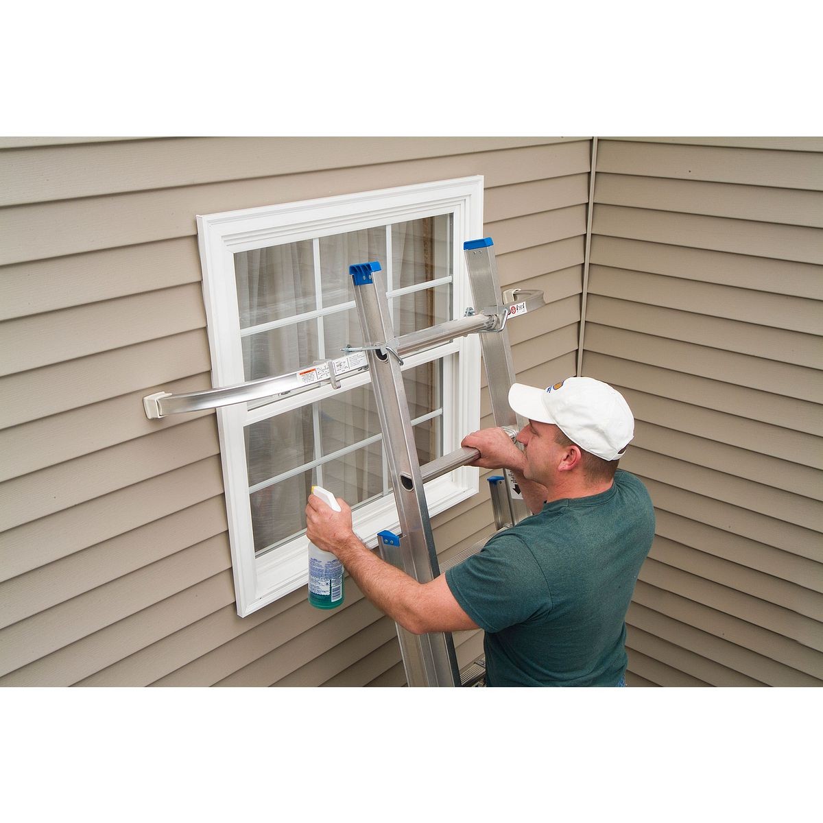 Werner Aluminum Extension Ladder Stabilizer Model AC96 – 10″ Standoff