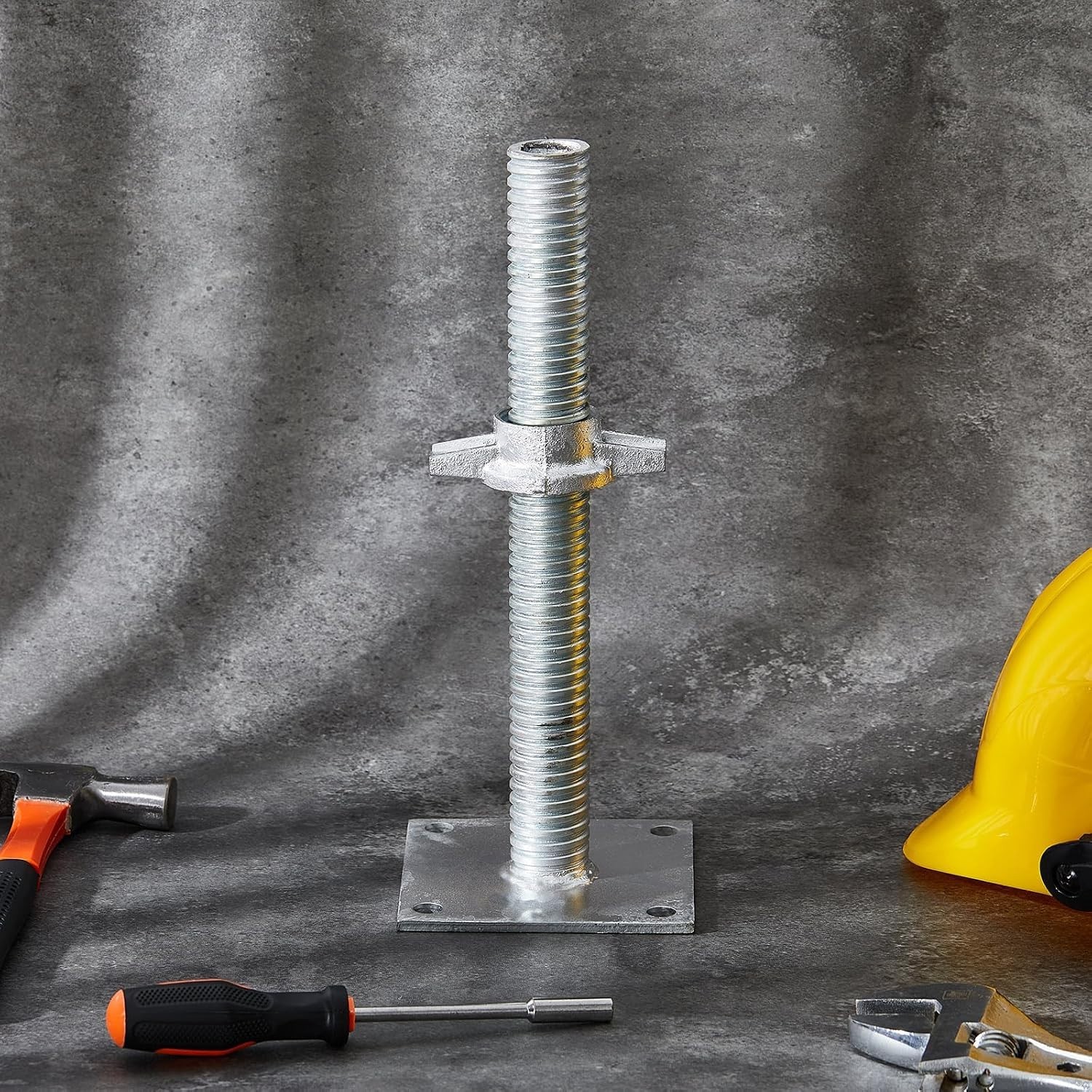 Durable 12 Inch Alloy Steel Leveling Jacks with Base Plate for Scaffolding