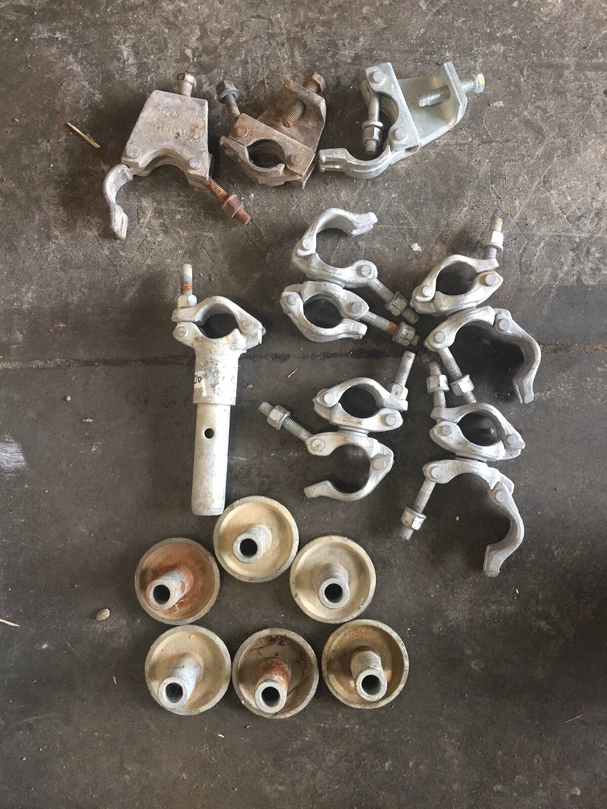 Misc. Lot Scaffolding Clamps, Swivel Coupler & Girder Clamp 2″ X 2″ AT-PAC