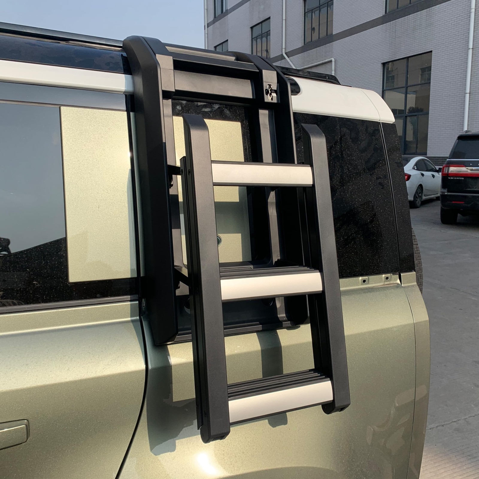 Driver Side Ladder Fit for 2020-2026 Land Rover Defender 110