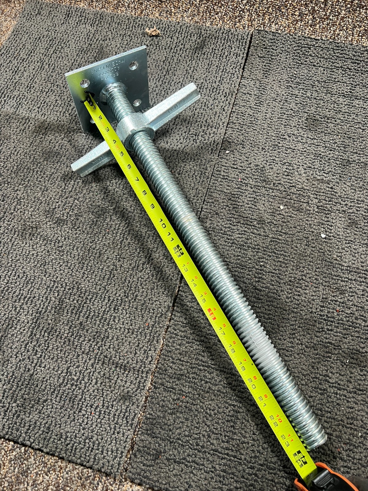 KM01 BPLJBH A22SS550 Scaffolding Screw Base Jack Silver 24 Inches High