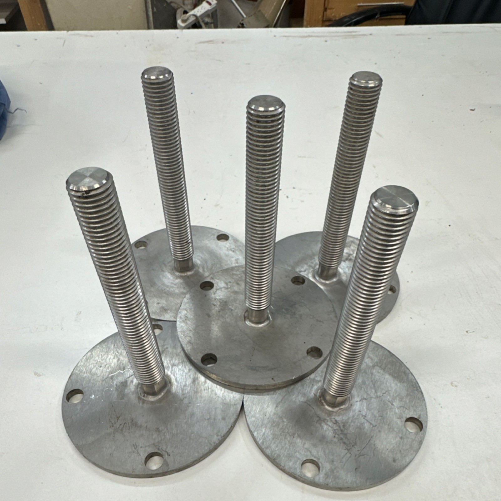 Set of 5 Modular Adjustable Scaffolding Screw Jacks with Base Plates, 5″ Height