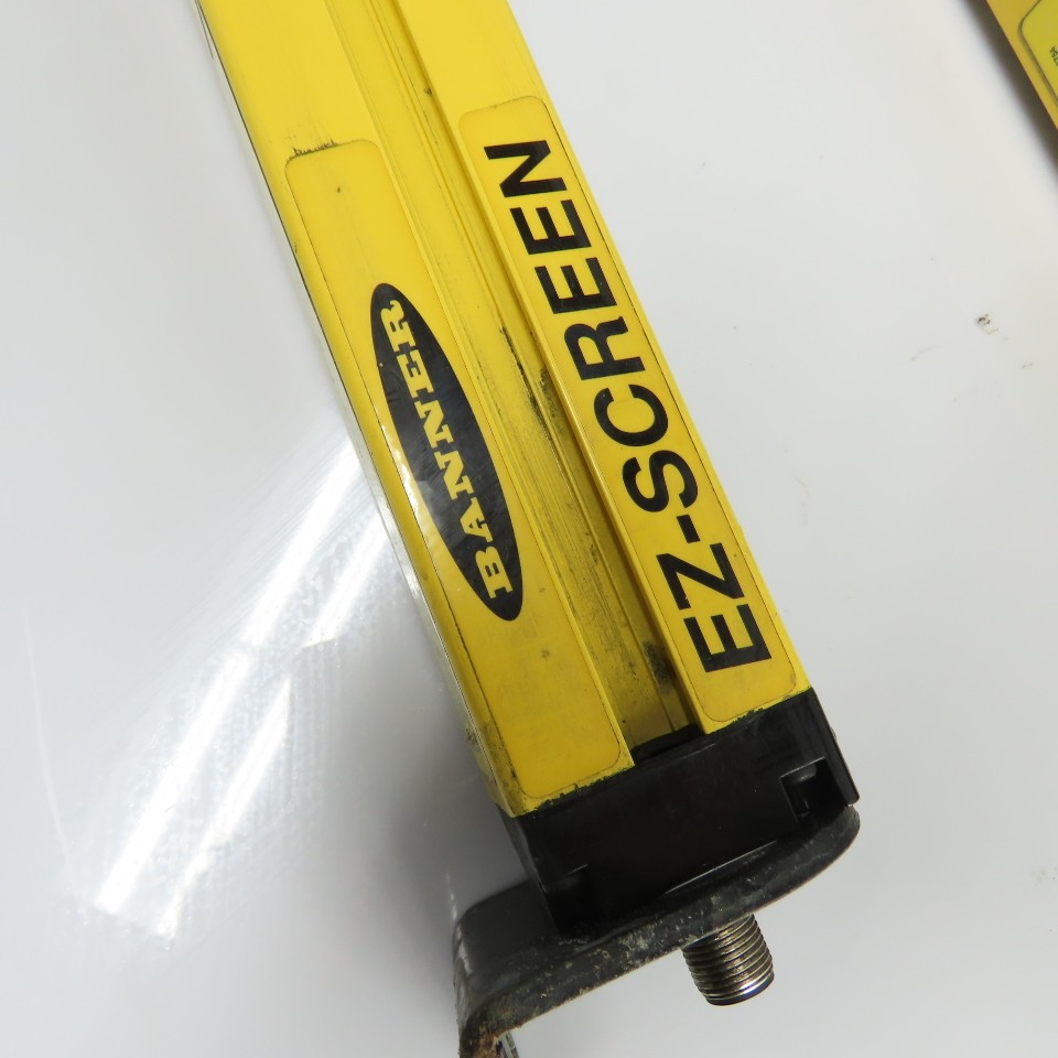 Banner SLSCR30-900Q8 / SLSCE30-900Q8 Emitter & Receiver Safety Light Curtain Set