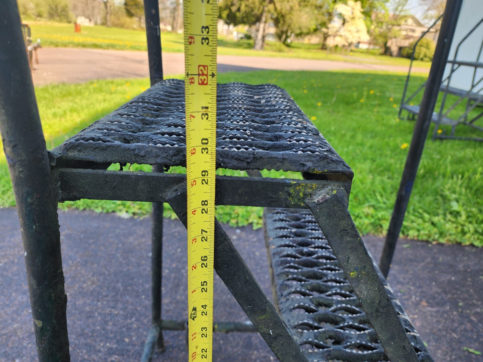 3 Step Rolling Metal Warehouse Ladder/Steps 16″ W. step Missing Castors