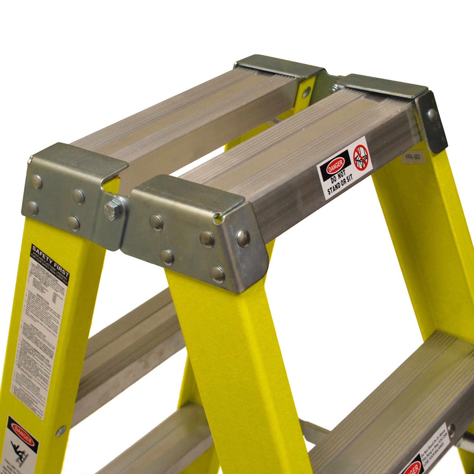 Titan 3000 3 ft. Fiberglass Double Ladder – 300Lb Capacity Type 1A Ex heavy duty