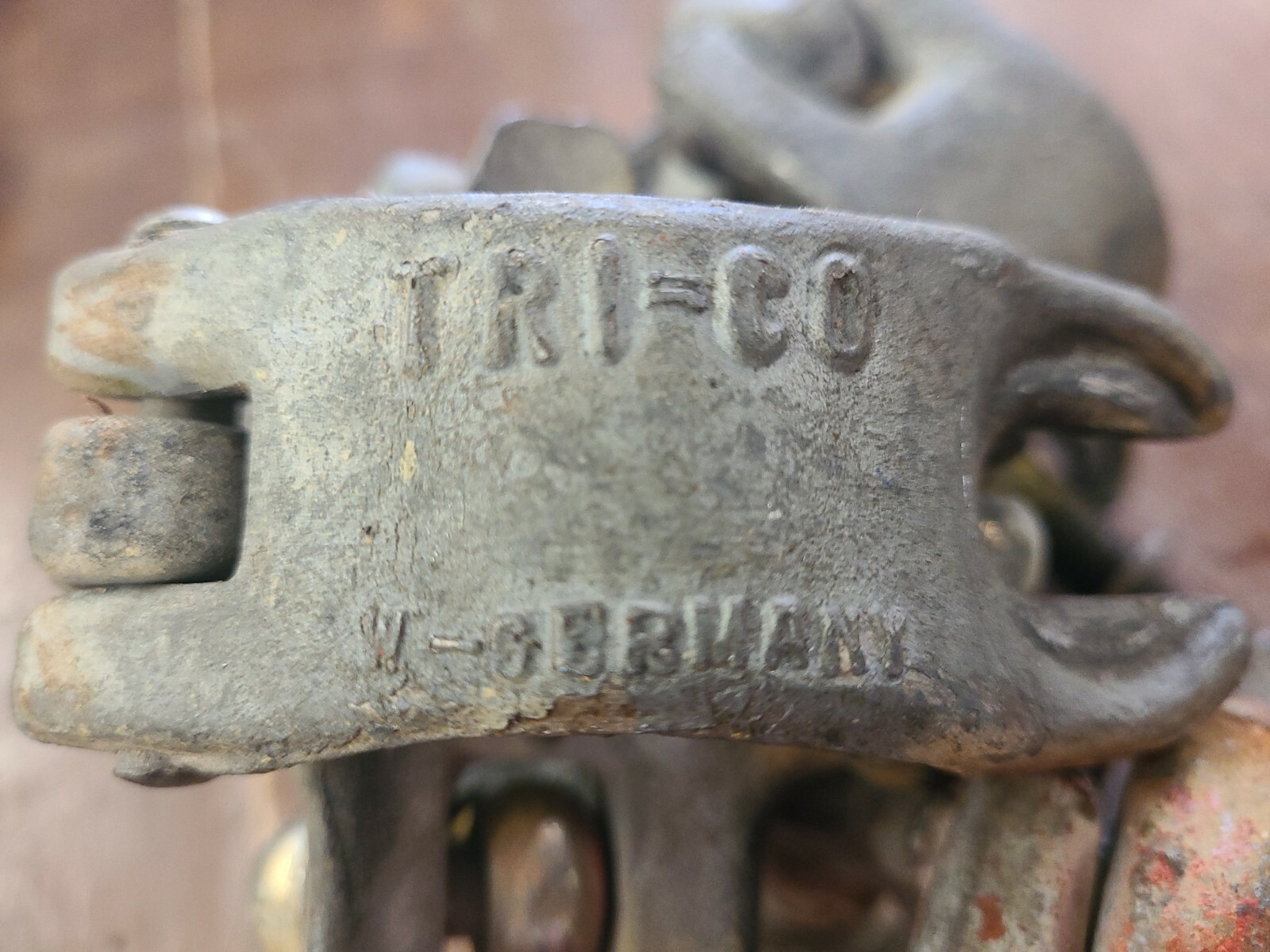 Group of 4 TRI-CO Made in W Germany Scaffold Right Angle Clamps rigid 90 degree