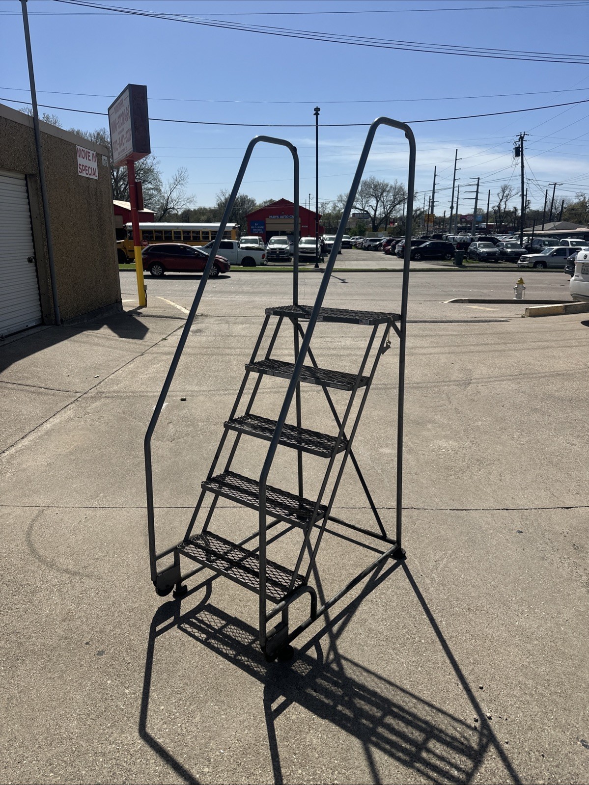Uline H-5073A-10 Rolling Ladder Narrow Aisle 5 Step 10″ Platform 50″ Top Step