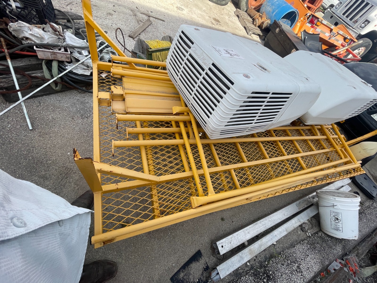 BIRD LADDER BY GRANITE INDUSTRIES TRANSIT BUS SCAFFOLDING