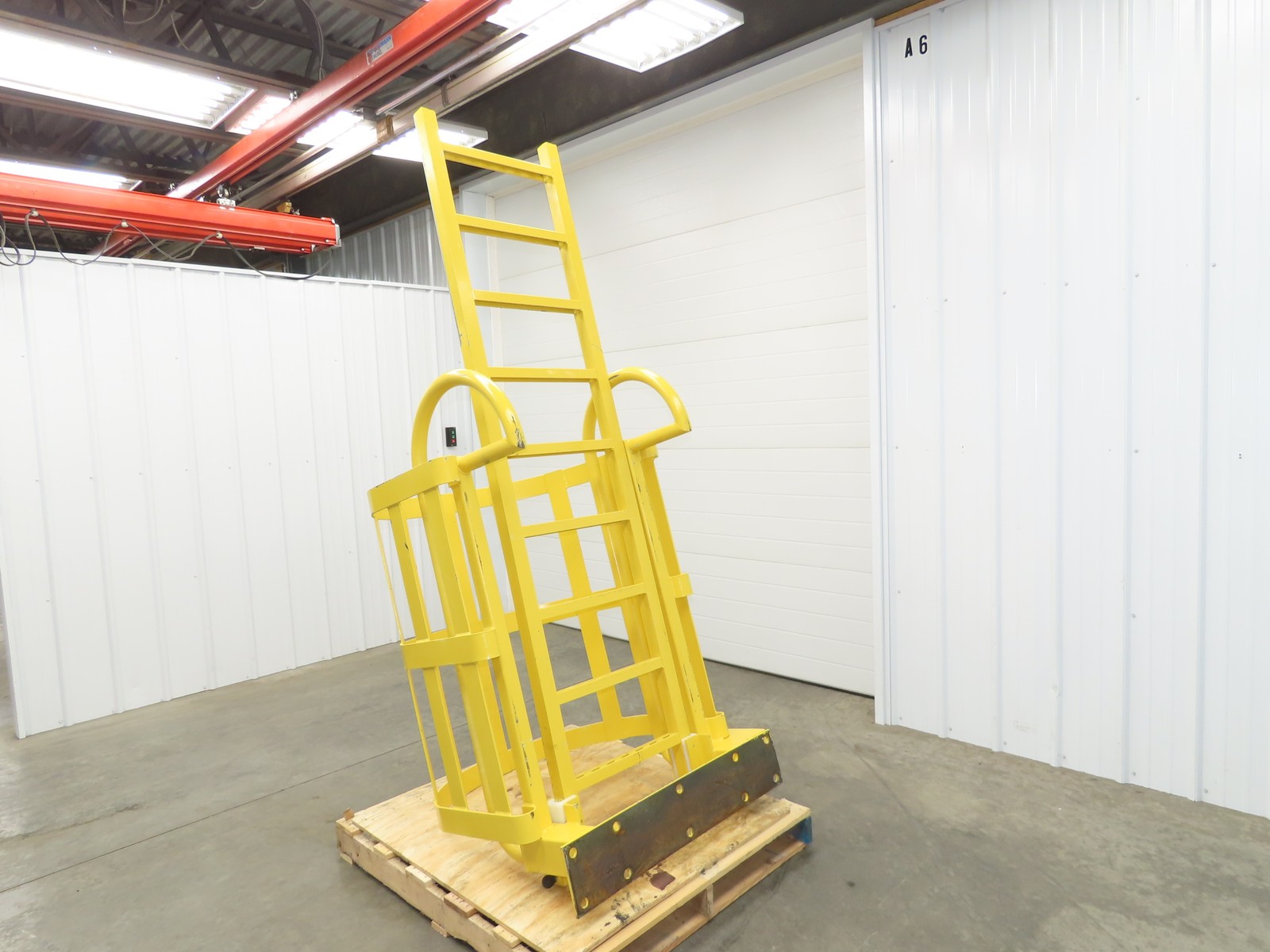 Industrial Mezzanine OSHA Ladder 7′ Floor Height Cage Safety Steel Railing