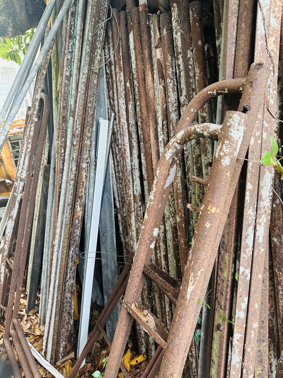 Modular Scaffolding Components Assorted Steel Tubes and Frames (140 total)