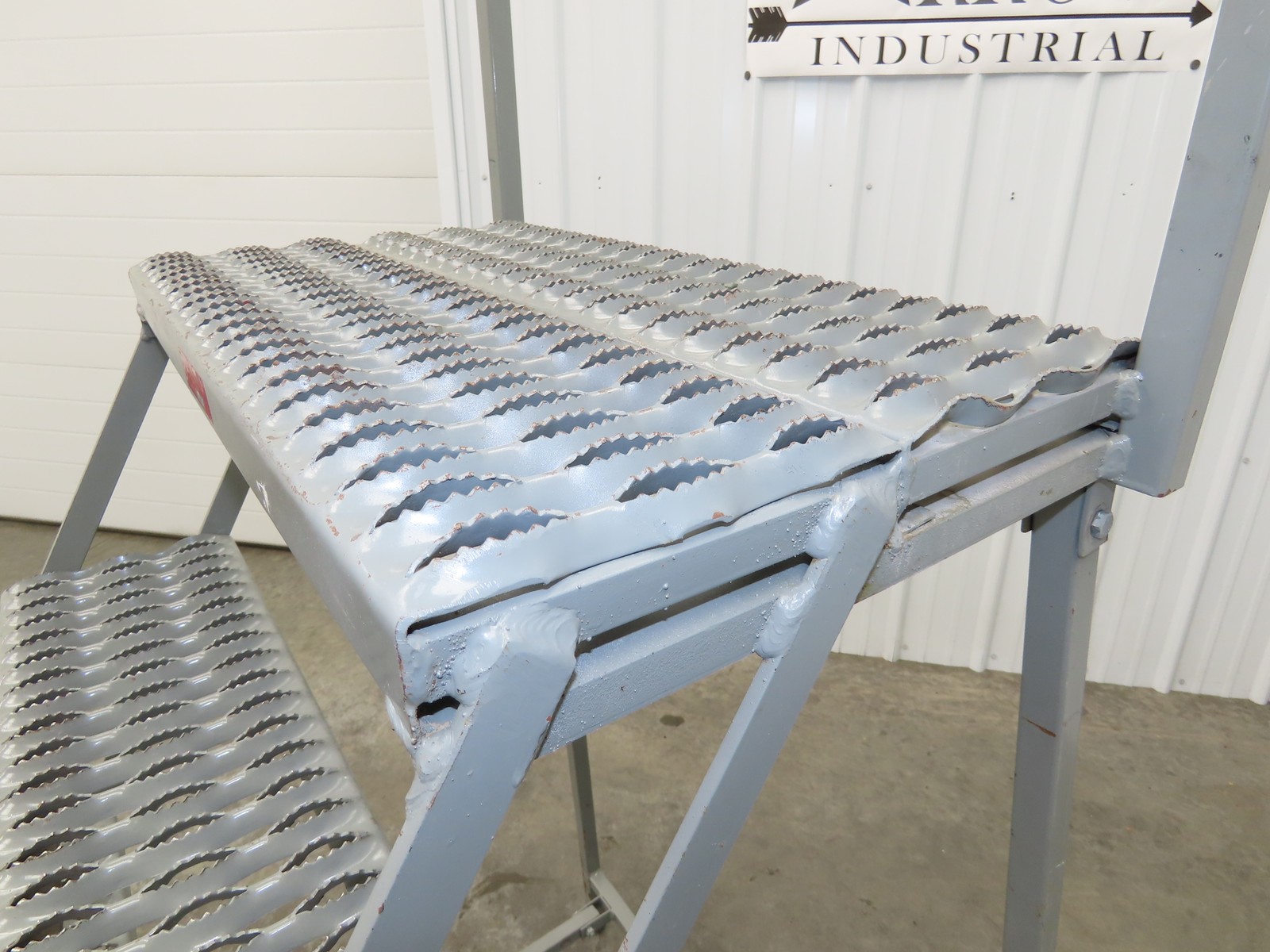 PW Platforms N/A Rolling Ladder 5 Step 14″ Work Platform 50″ Top Step