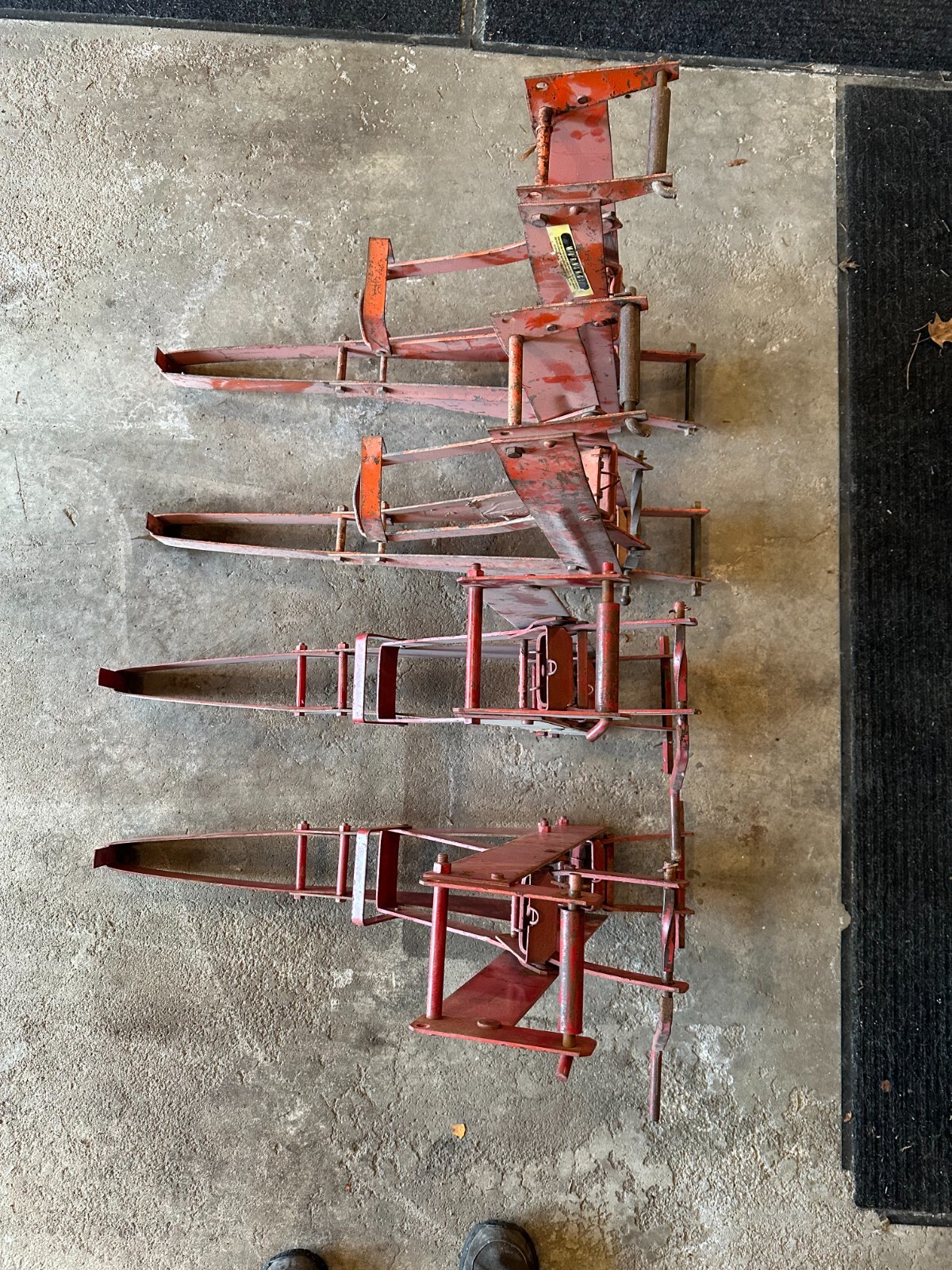 Pump jack for scaffold used all four for one low price, $100.00.