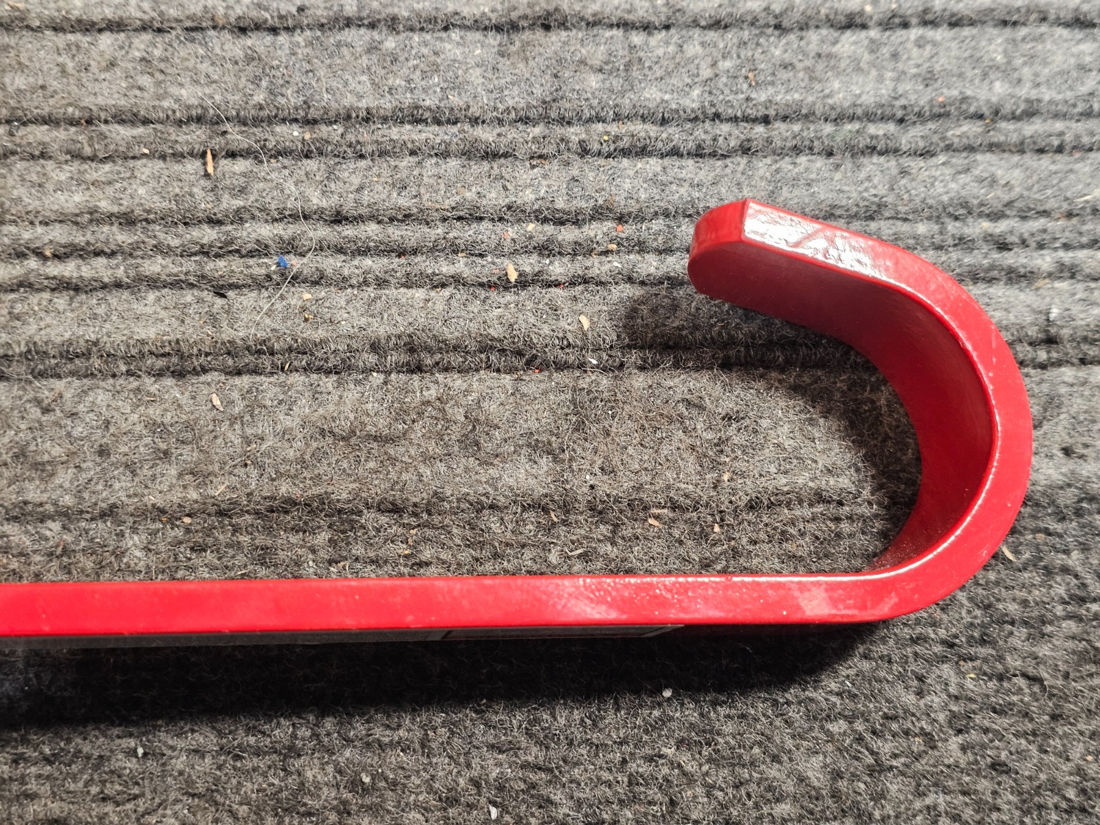 (QTY 2) Qualcraft 2481 Steel Powder-Coated Red Weather-Resistant Ladder Hook