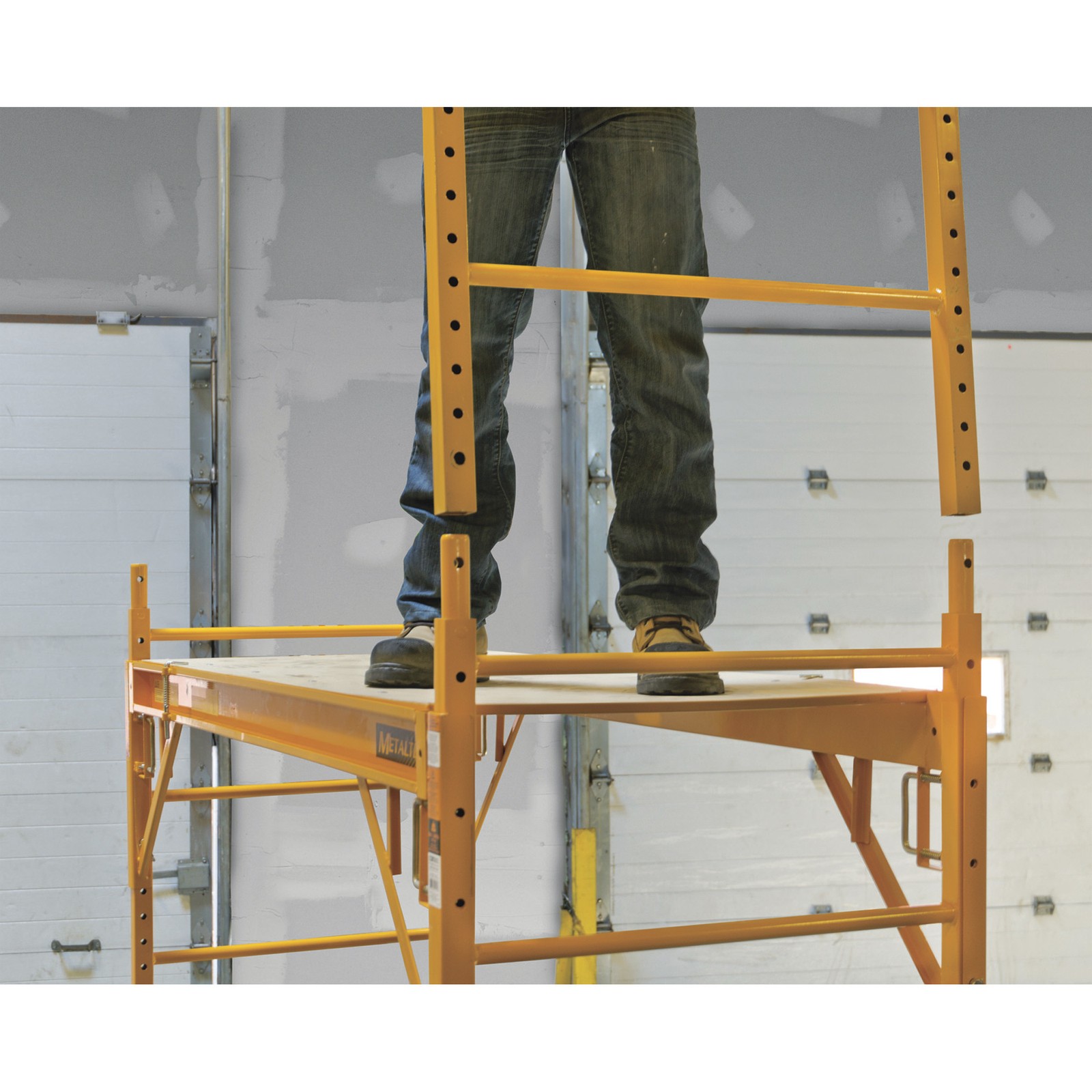 Metaltech Multipurpose 6ft. Baker-Style Scaffold, 1100-Lb. Capacity, Steel,