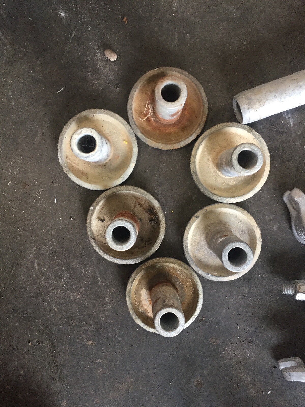 Misc. Lot Scaffolding Clamps, Swivel Coupler & Girder Clamp 2″ X 2″ AT-PAC