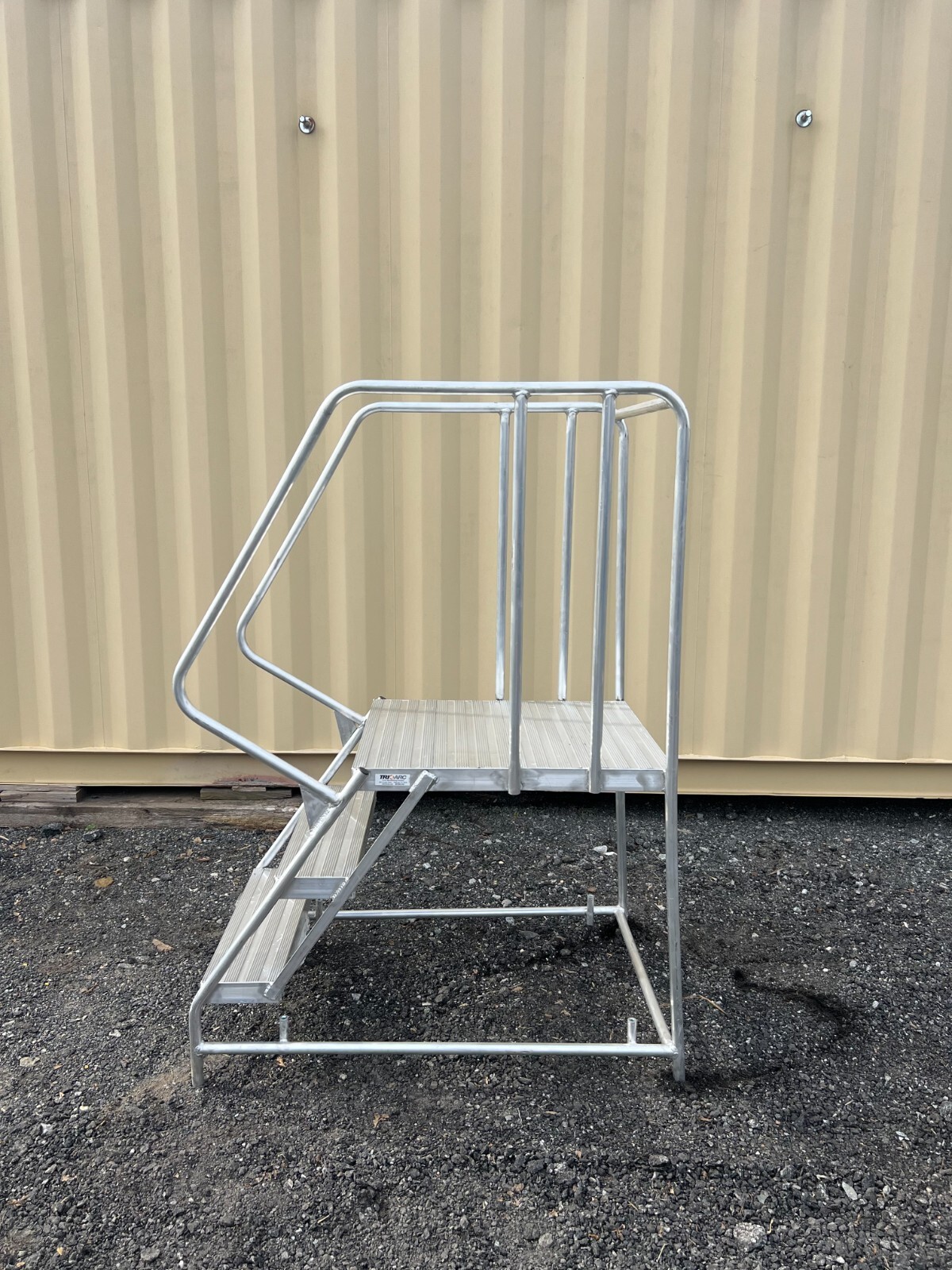 TRI ARC 3 Step Ladder with Wheels