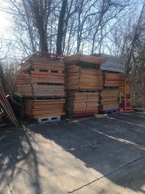 scaffolding sets used 5’x5′, 7′ braces and pins