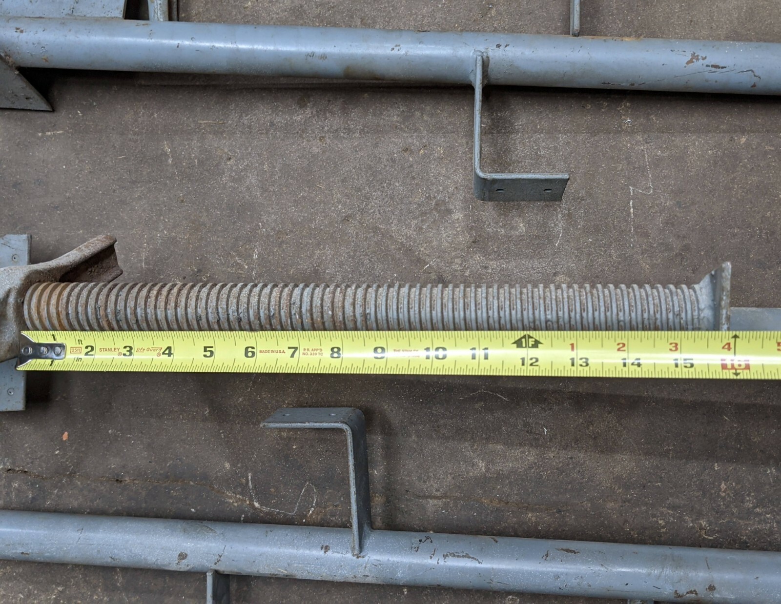 3x Scaffolding Jacks – vintage ladder roofing level hanging