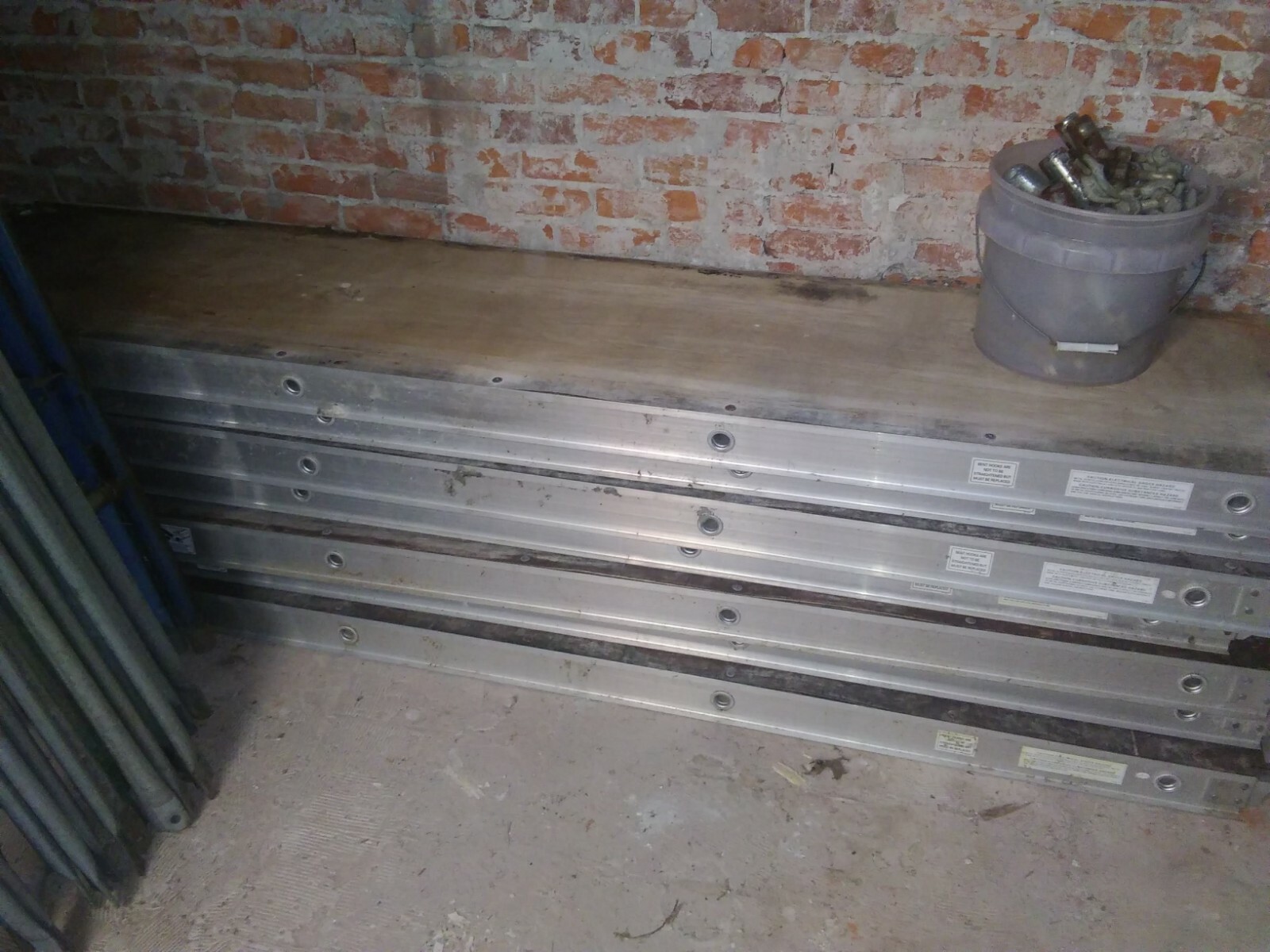 Used Scaffolding Equipment – Steel Masonry Frames, Aluminum and Wood Plants