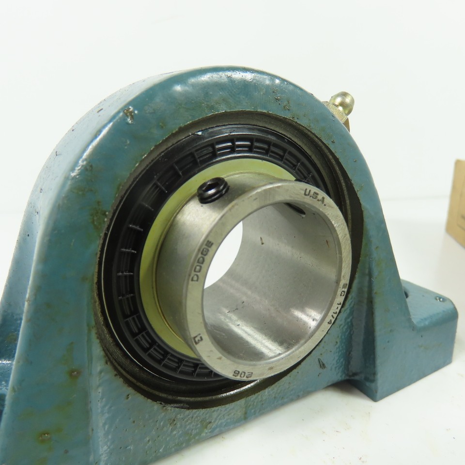 Dodge P2B-SCU-104S 124133 1-1/4″ Bore 2-Bolt Pillow Block Ball Bearing NEW