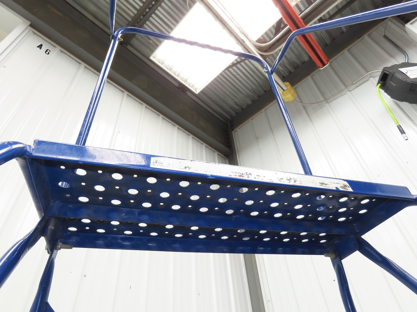Ballymore Rolling Ladder 4 Step 10″ Work Platform 38″ Top Step 300lbs 24″ W