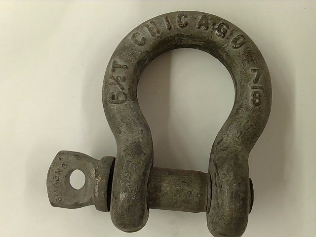 CHICAGO 6-1/2 Ton Screw Pin Anchor Shackle, 7/8” Galvanized Steel, M (SNP057532)