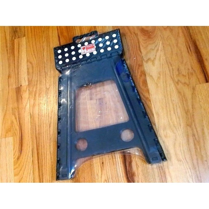 Step Ladder – Black Foldable , BRAND NEW IN PACKAGE