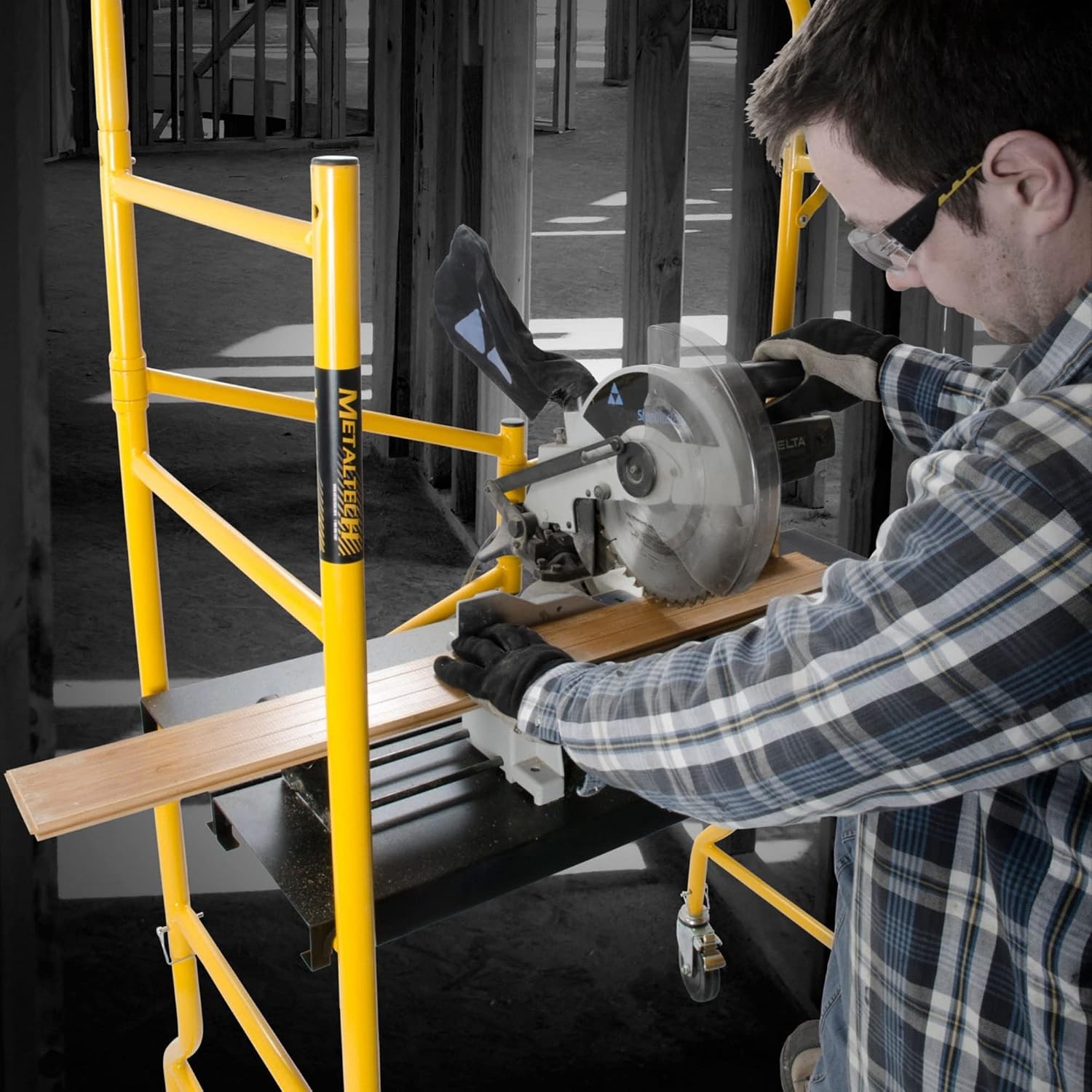 I-IMIS Job Site Series 6-3/8′. x 4′. x 2-1/2′. Scaffold 900 Lb. Load Capacity