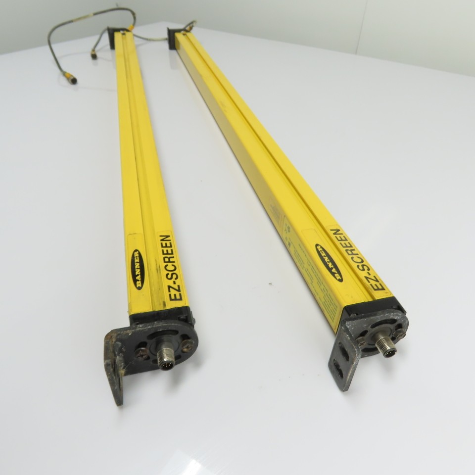 Banner SLSCR30-900Q8 / SLSCE30-900Q8 Emitter & Receiver Safety Light Curtain Set