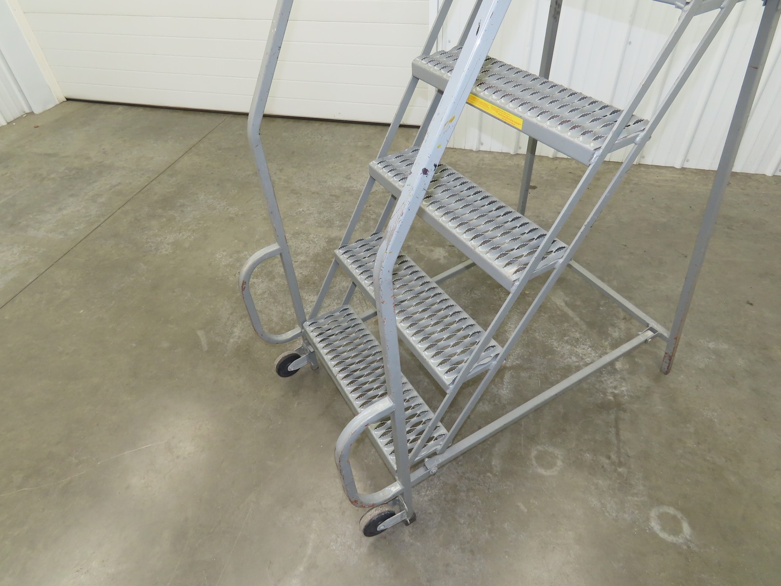 PW Platforms N/A Rolling Ladder 5 Step 14″ Work Platform 50″ Top Step