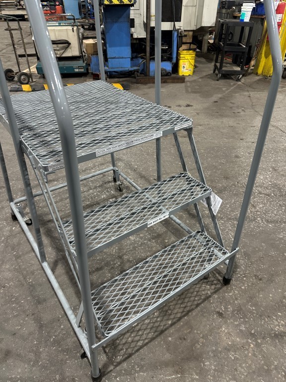 COTTERMAN 30″T / 3 STEPS PORTABLE STAIRS