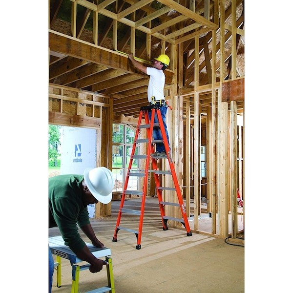 Louisville Fs1412hd 12 Ft Fiberglass Stepladder, 375 Lb Capacity