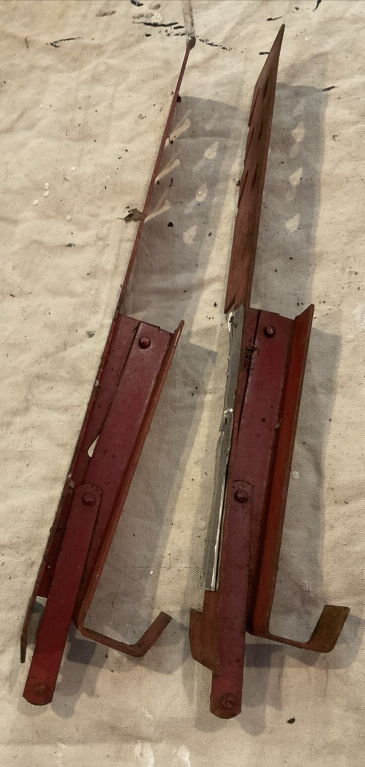 Qual Craft 10 In. Adjustable Roof Bracket (2 Brackets Included) Preowned Shingle