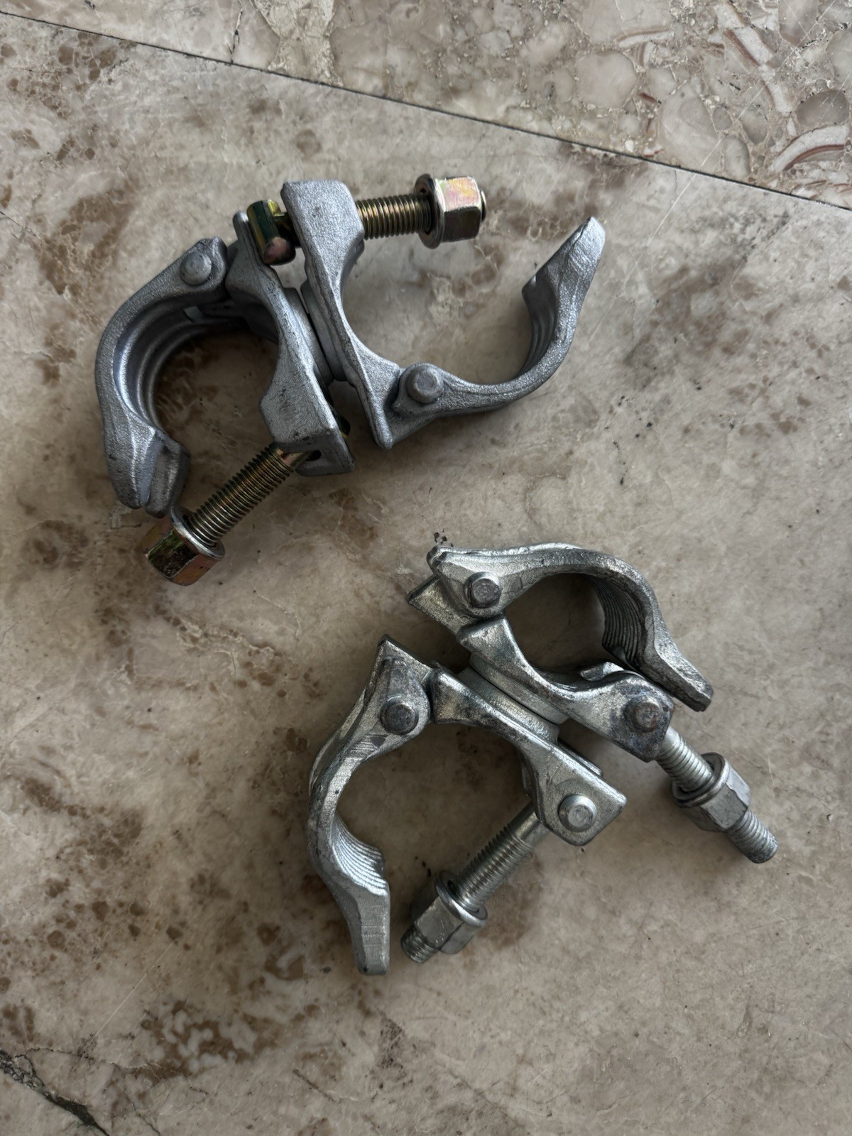 Cheese borough Clamp for Metal Pipe