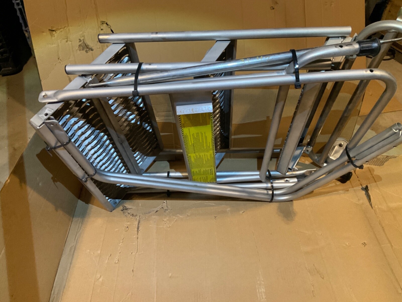 NEW Ballymore Stainless Steel Tilt & Roll Ladder, 3 Step, 30″ W Base, 24″ W Step