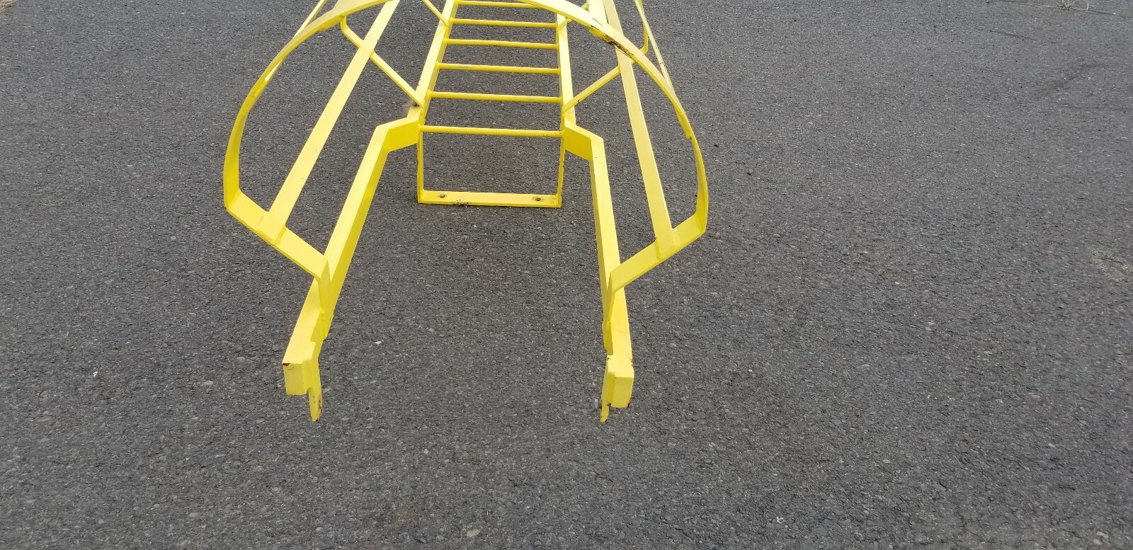 Vertical Ladder System Fall Protection 17 ft 8 in high 20 3/4 in wide