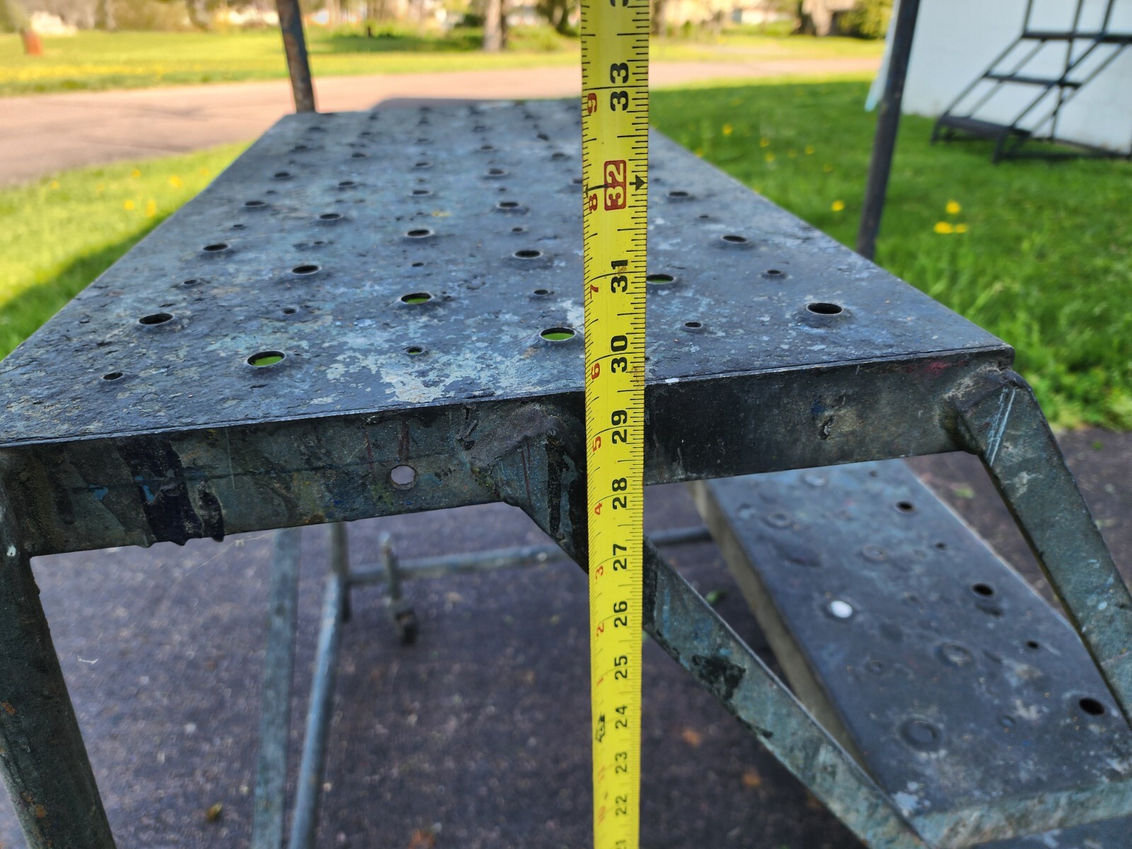 3 Step Rolling Metal Warehouse Ladder/Steps 29″ W. step Bad Castors