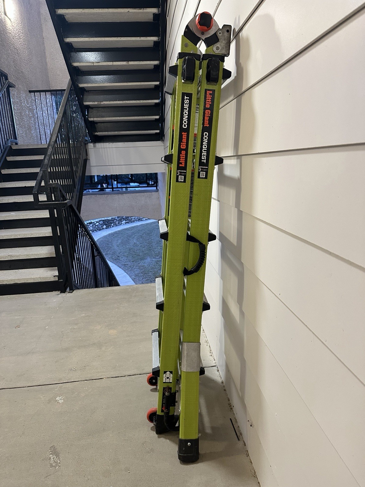 Little Giant Ladder Systems 2.0 Conquest Folding Green Aluminum Ladder