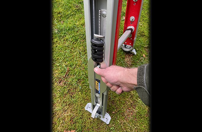 LeveLok Supreme Extender – Ladder Leveler with Pop-Out Stabilizer Arm | KeyLok Q