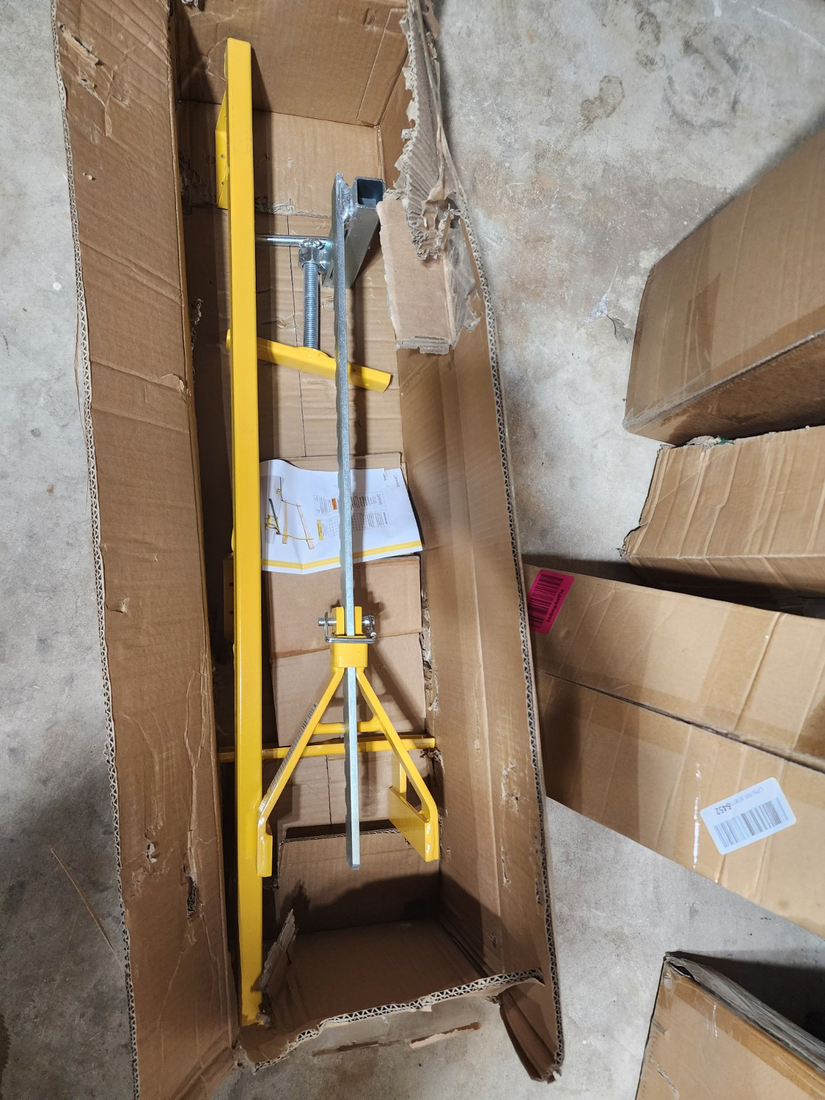 15170 Guardian Fall Protection Parapet Clamp Guardrail System (1 clamp, 1 post)