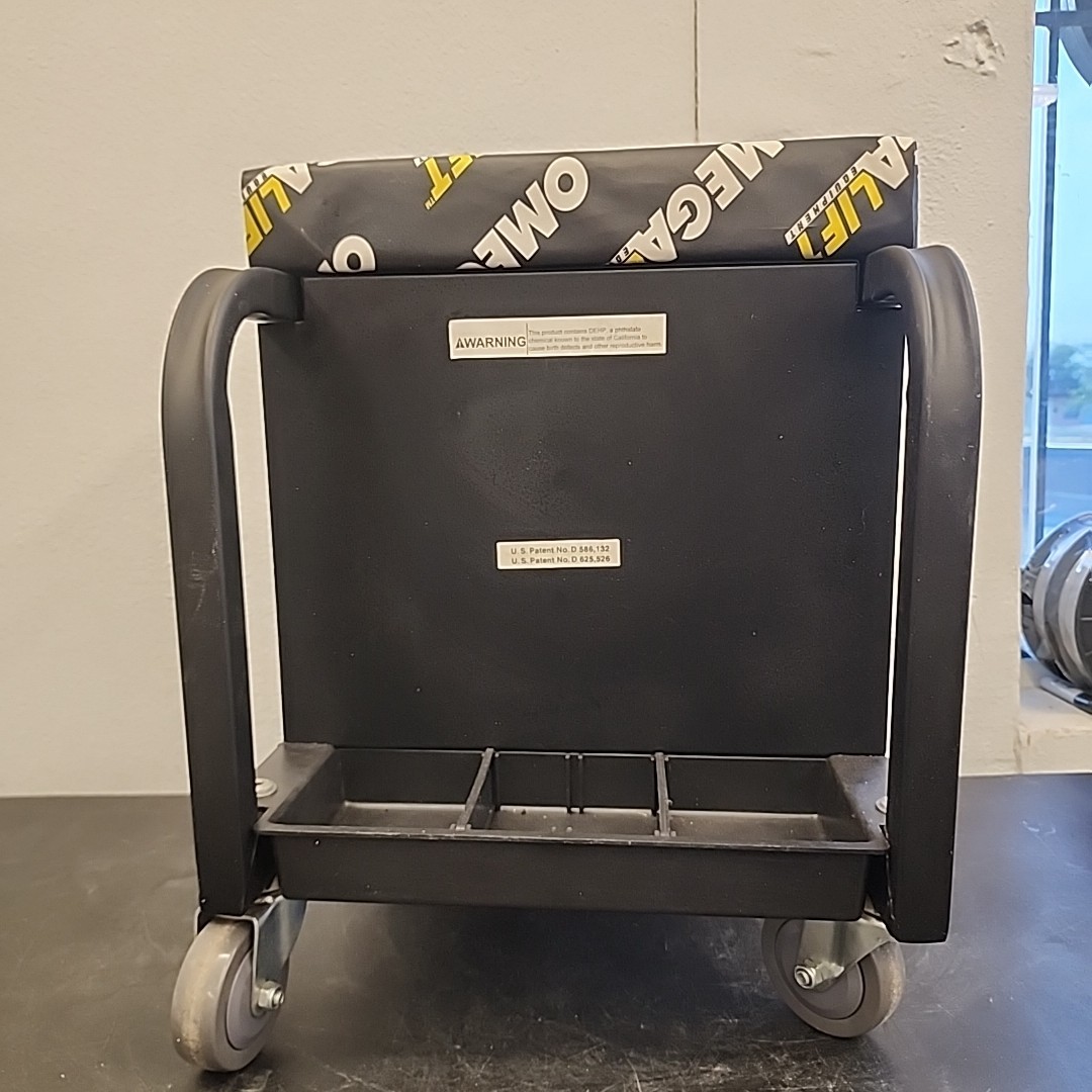 Omega Lift 92450 Rolling Mechanic Toolbox Creeper Seat 450 lb Capacity 3-Drawer