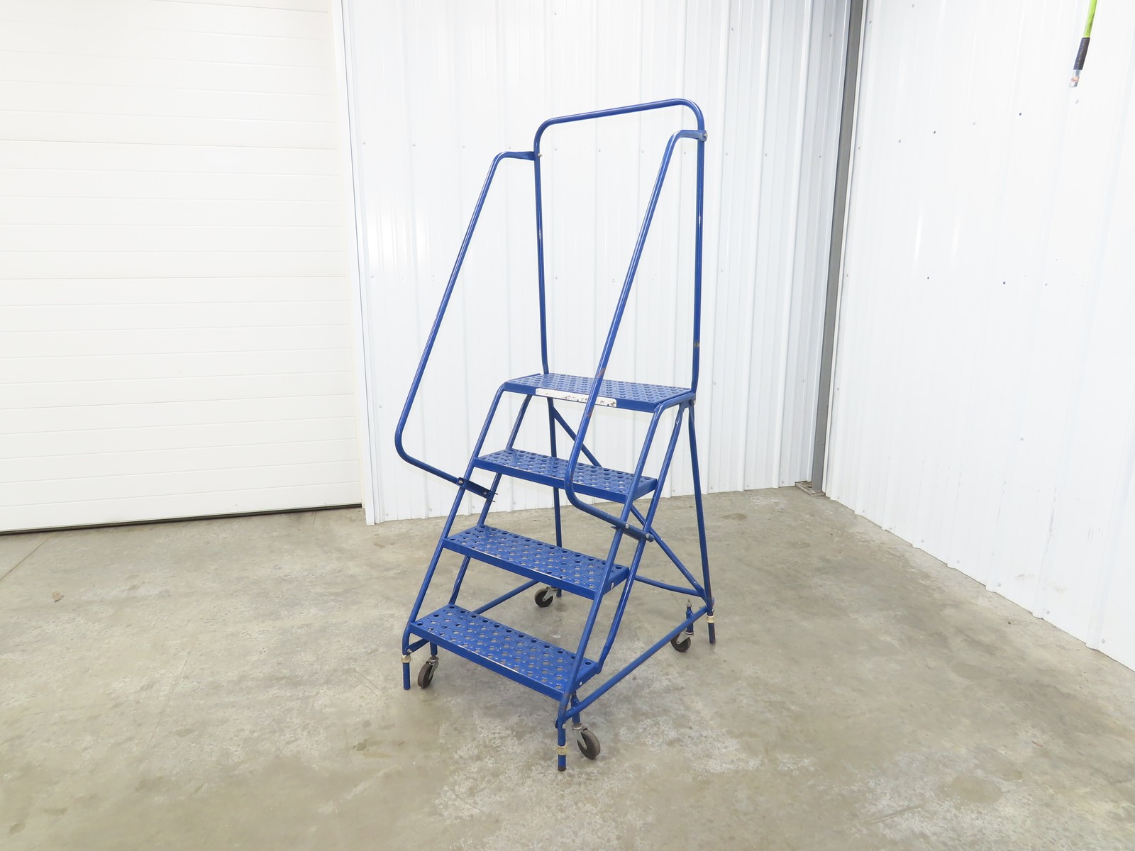 Ballymore Rolling Ladder 4 Step 10″ Work Platform 38″ Top Step 300lbs 24″ W