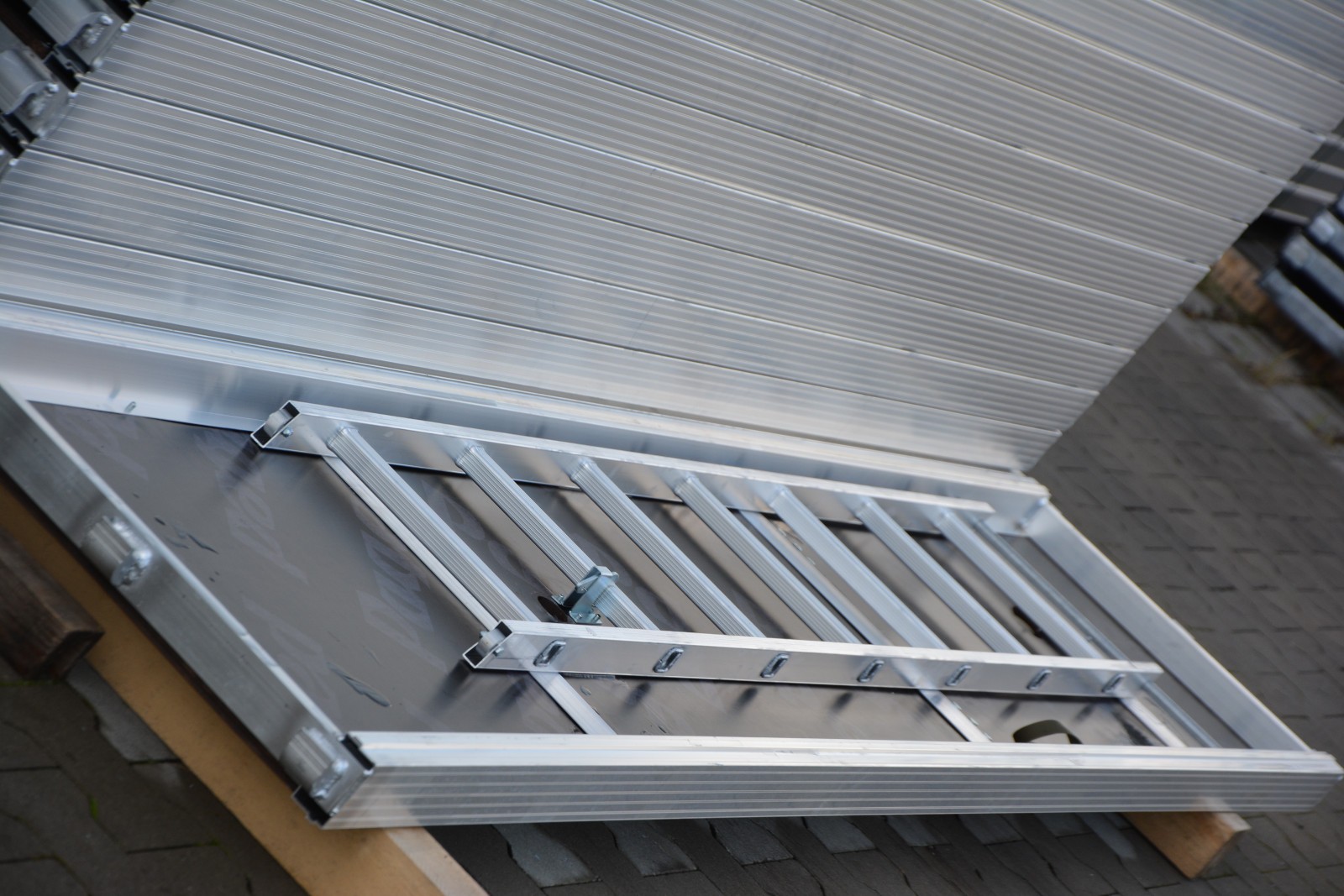 8×7.5m working scaffold gable scaffold Alu-scaff 73 aluminum scaffold…