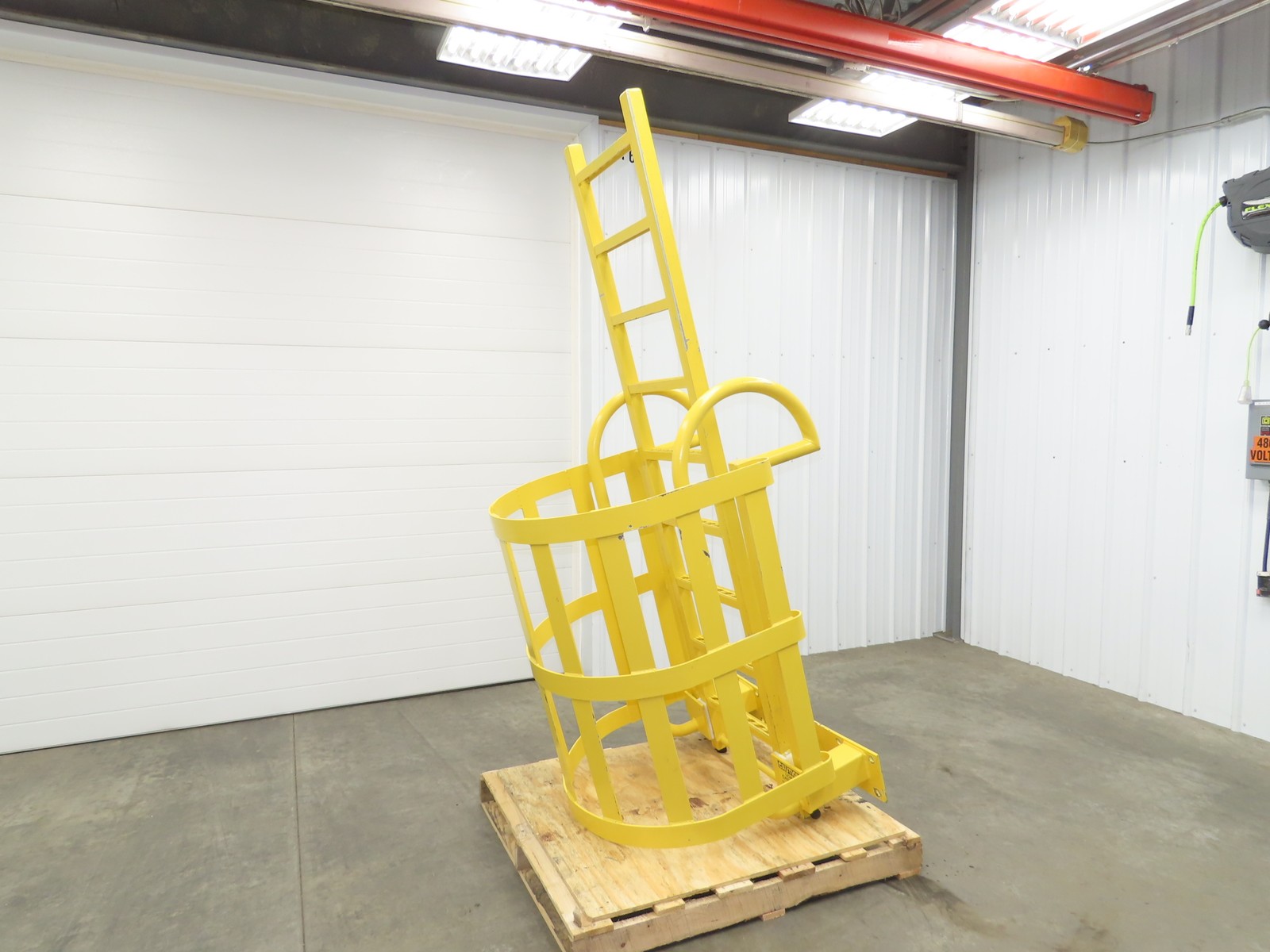 Industrial Mezzanine OSHA Ladder 7′ Floor Height Cage Safety Steel Railing