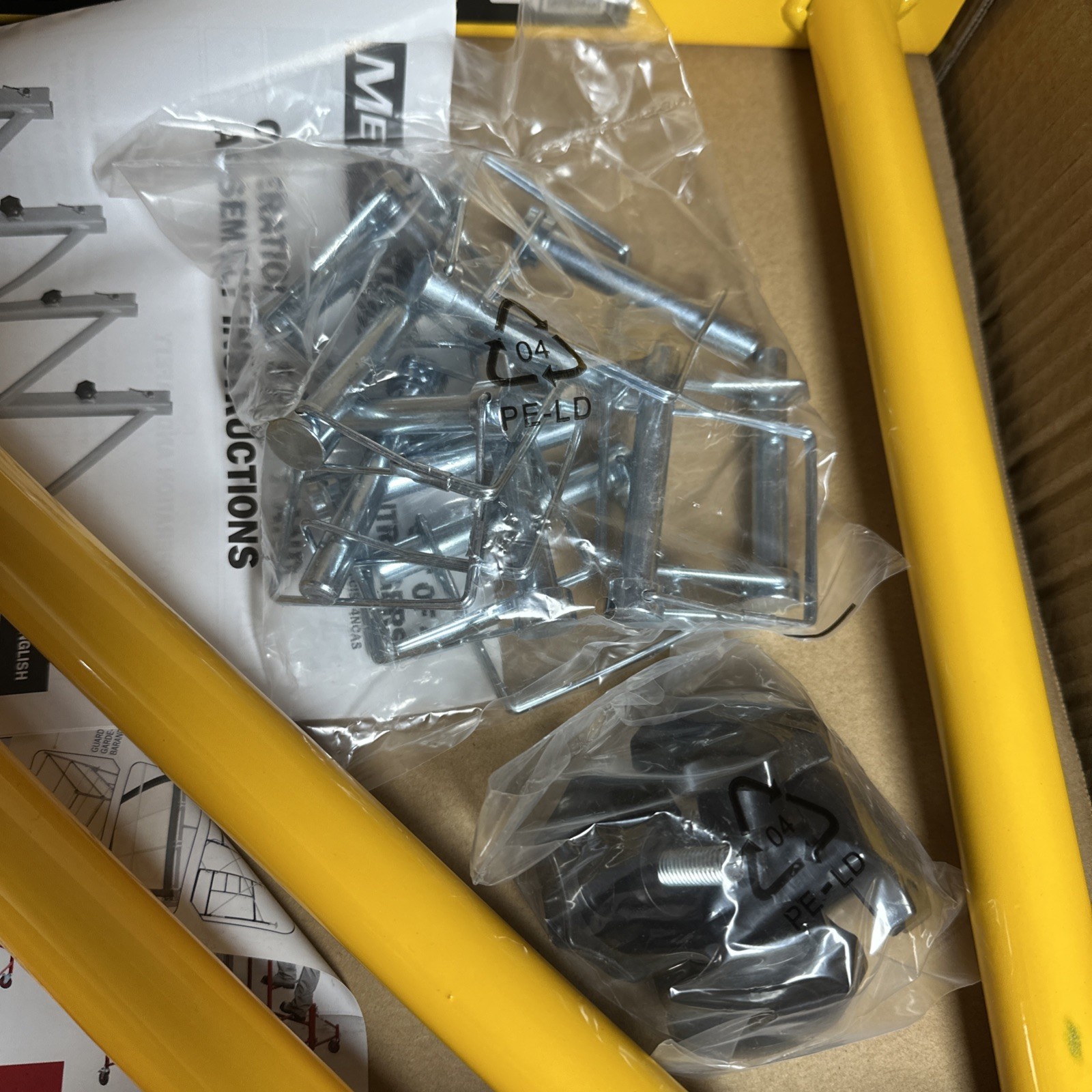 Metaltech I-CISO4NCAS Jobsite Series 14″ Outriggers Set of 4 Yellow NEW OPEN BOX