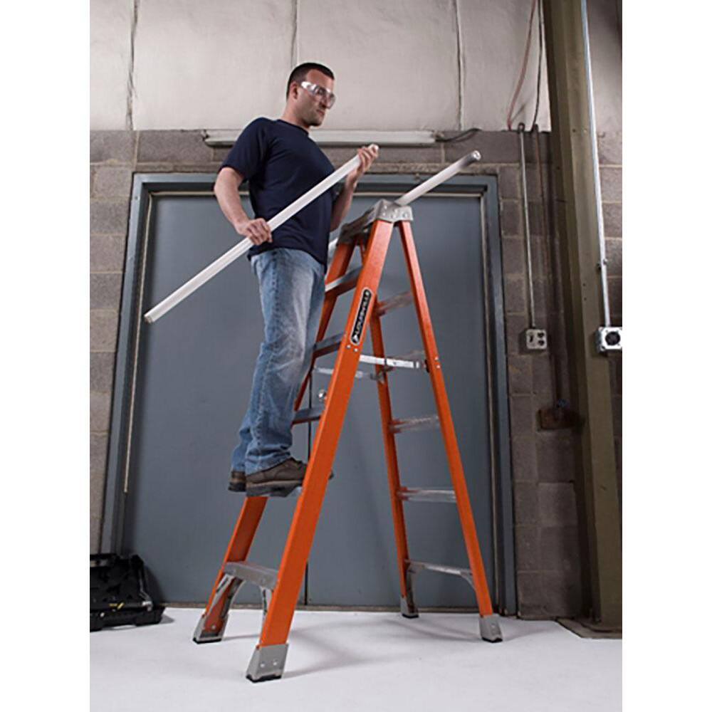 Louisville 3 Steps, 4′ High, Type IA Rating, Fiberglass Step Ladder 300 Lb Ca…