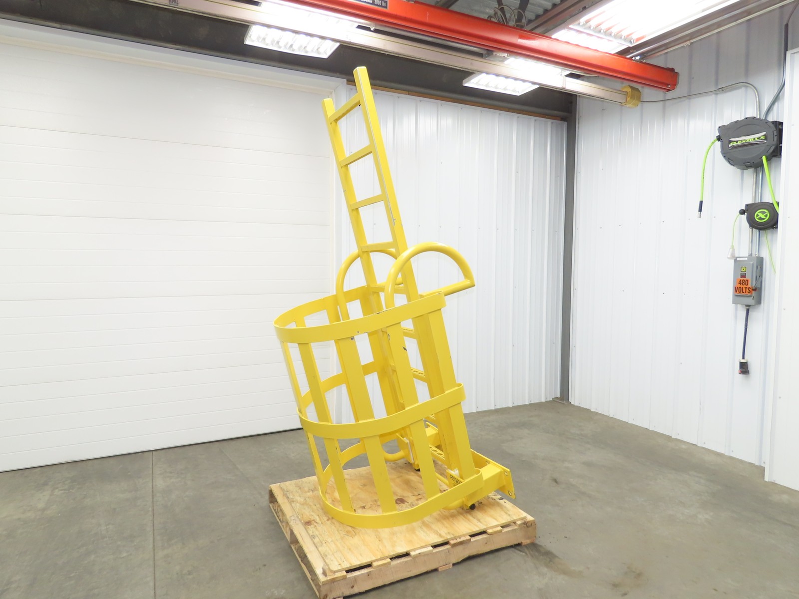 Industrial Mezzanine OSHA Ladder 7′ Floor Height Cage Safety Steel Railing