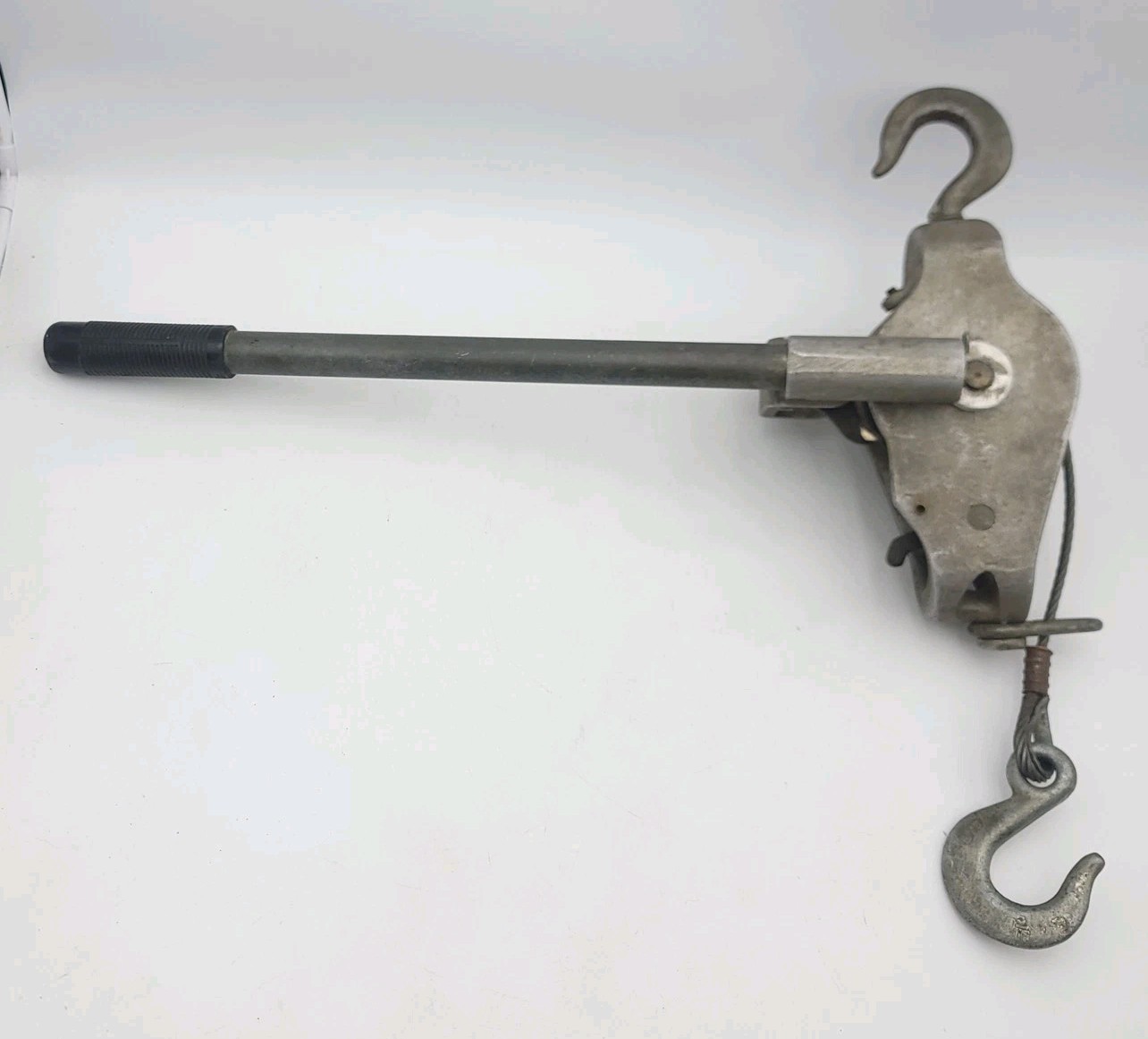 Beebe Bros C-300A Ratchet Hoist Cable Puller Come Along 1500 lb Capacity